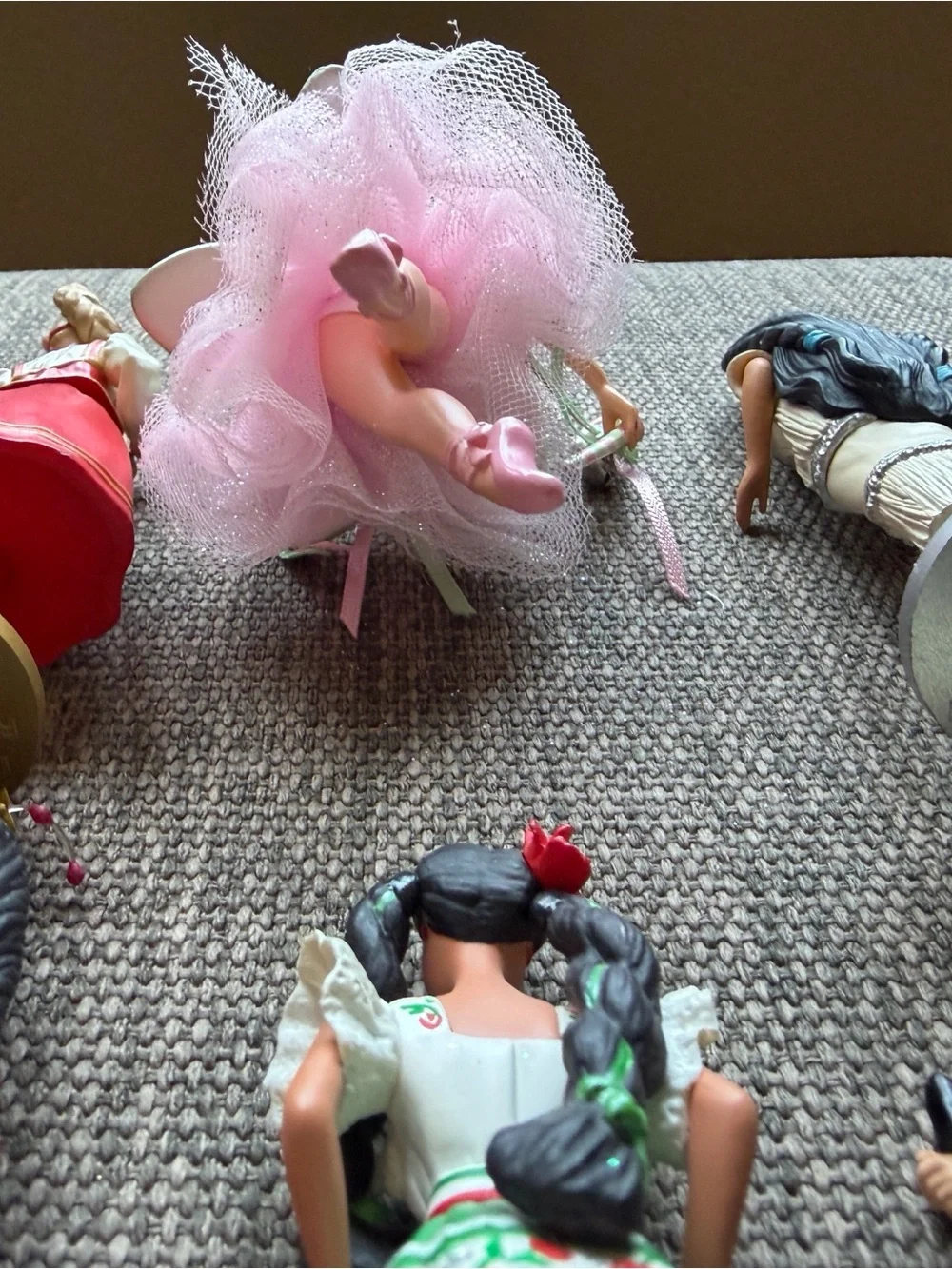 Set Of 6 Dolls Of The World Barbie & Keepsake Ornaments 1990s Hallmark Mattel
